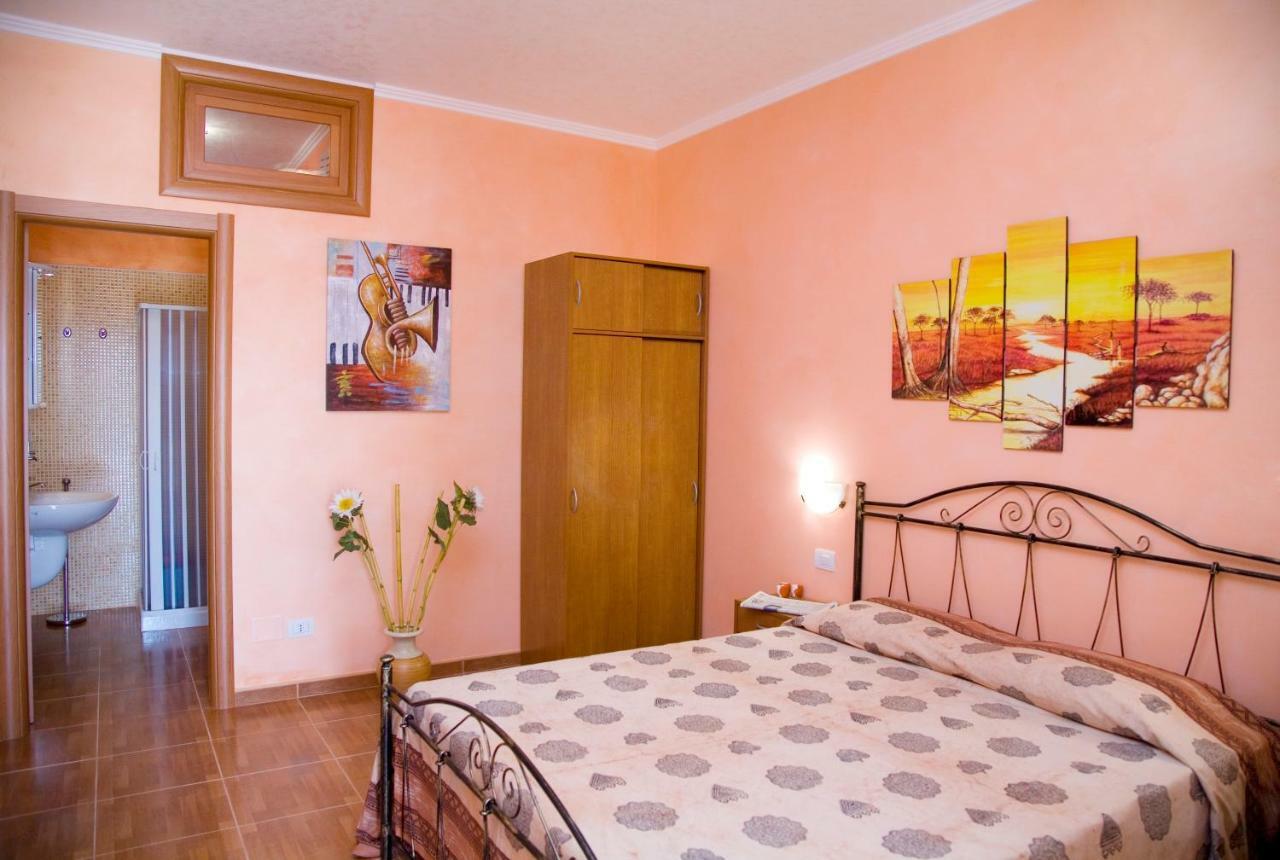 One-Bedroom House,1248827449:JPEG