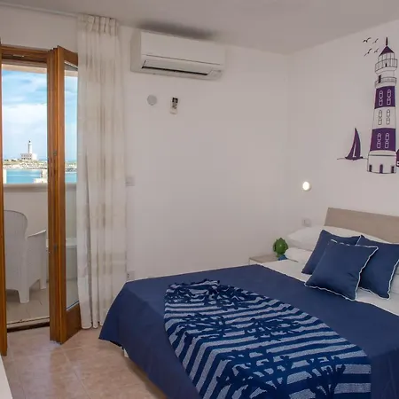 Al Faro Guest House-2